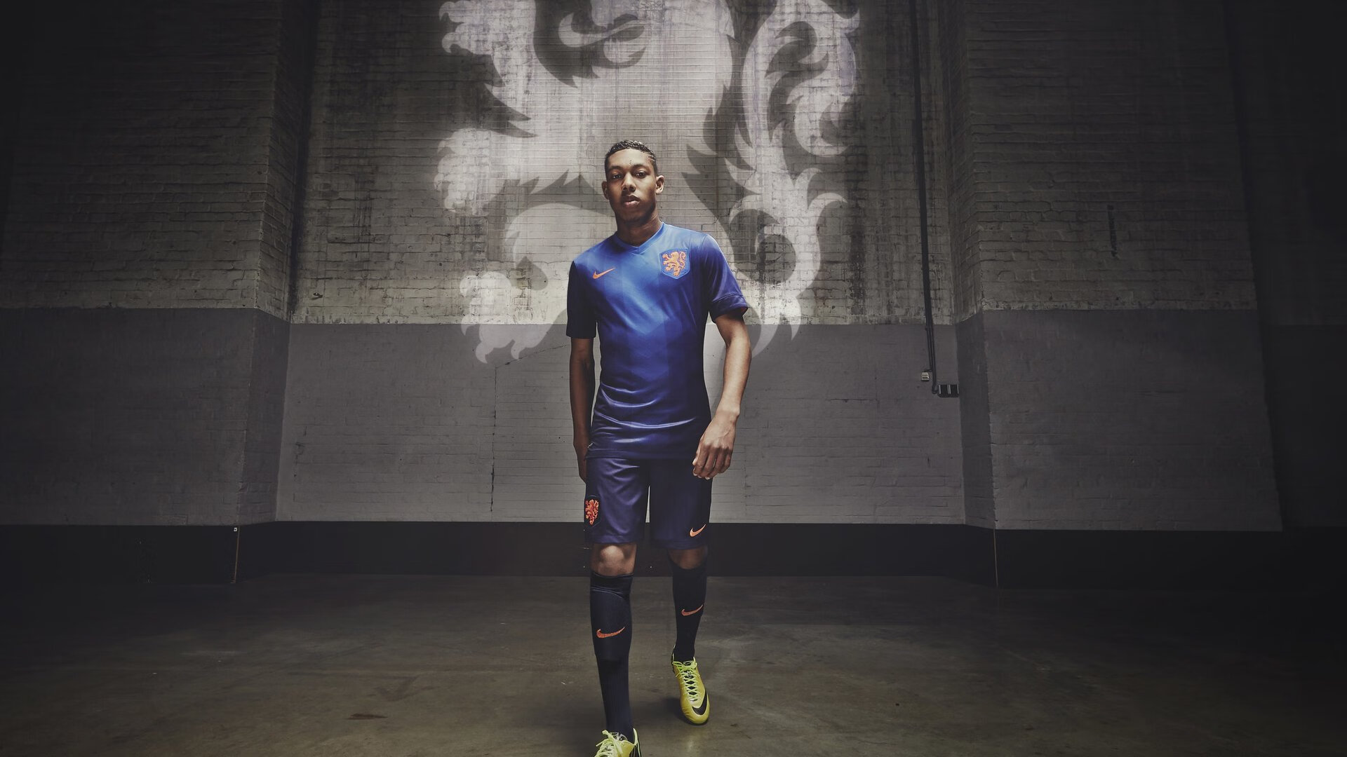 卡瓦哈尔爆发，亚特兰大一波带走秘鲁，当战术板上的闪电撕裂高原神话