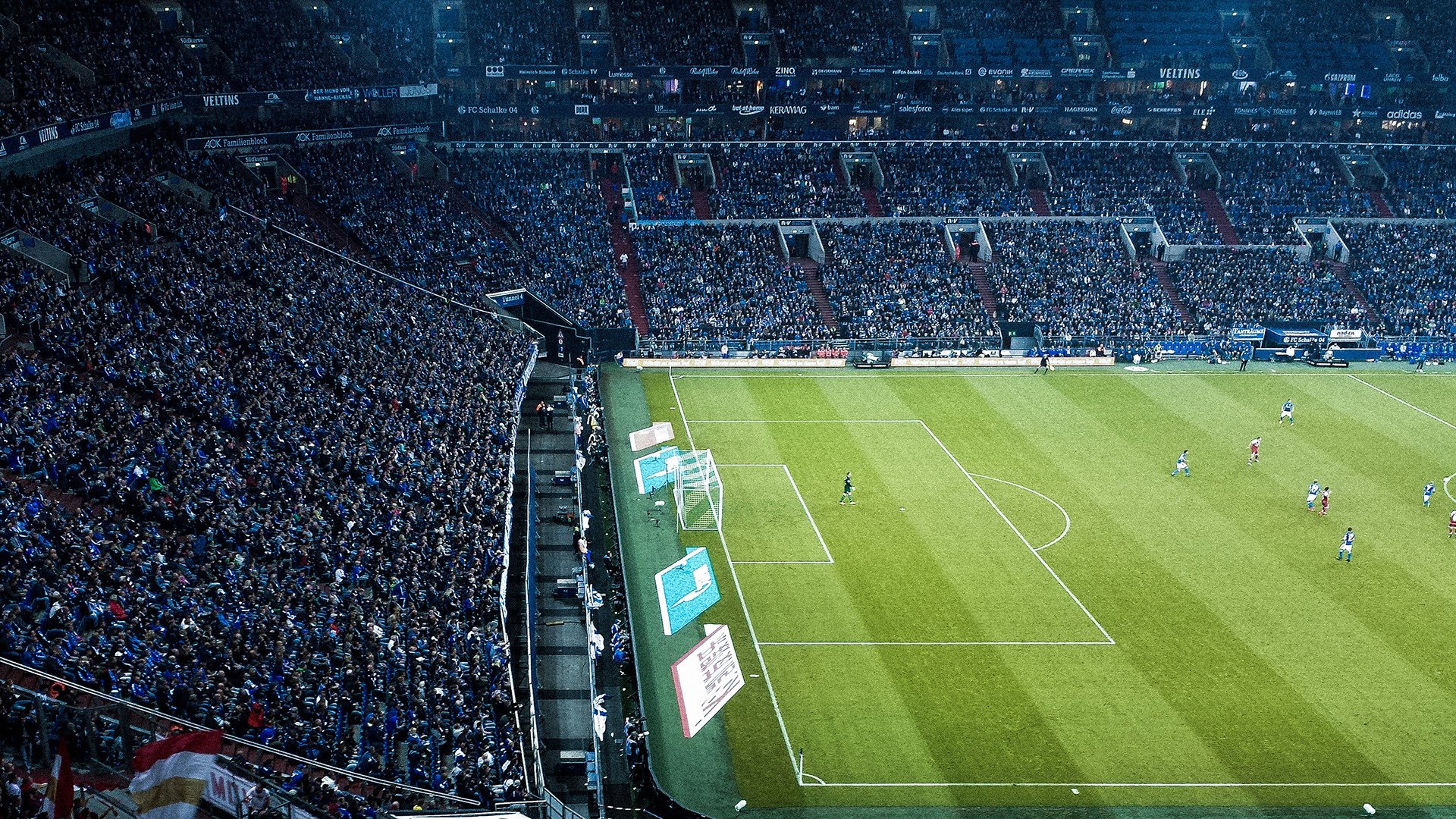 F1街道赛之夜，德里赫特，以冷静为刃，主宰钢铁迷宫的命运交响