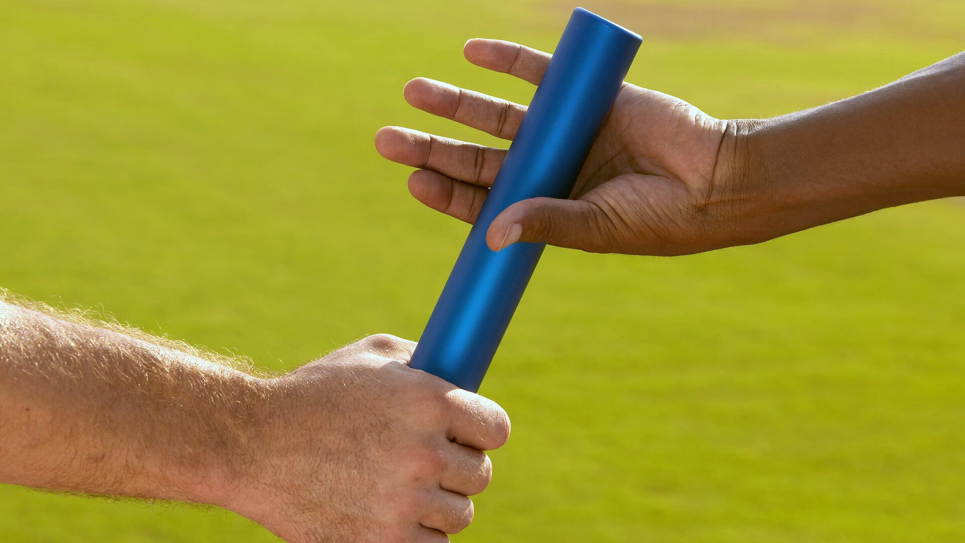 英超争冠焦点战，鹈鹕强势拿下公牛，当绿茵场遇见篮球馆，体育的叙事如何交汇？