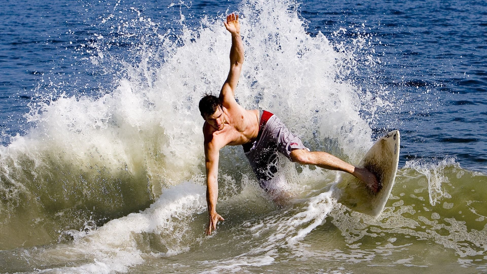 太阳节奏掌控公牛，布伦森成为全场焦点
